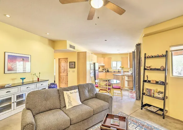 W/ Patio - Near Outdoor Adventure Holiday home